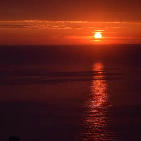 Al Chiaro Di Luna 3*