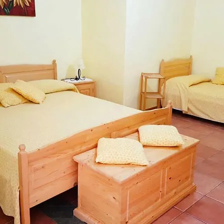 Al Chiaro Di Luna Bed and Breakfast
