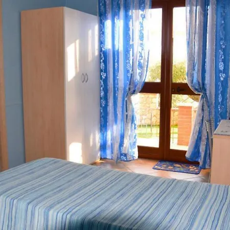 Al Chiaro Di Luna Bed and Breakfast 3*