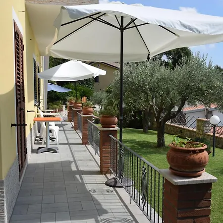Al Chiaro Di Luna Bed and Breakfast Paola