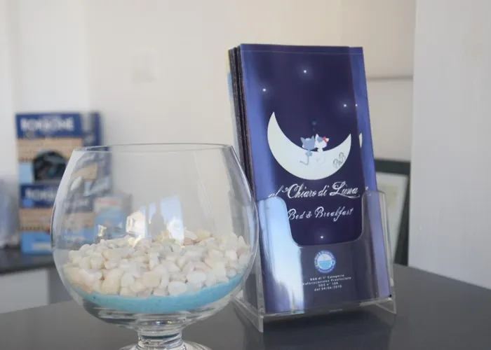 Alojamento de Acomodação e Pequeno-almoço Al Chiaro Di Luna 3*