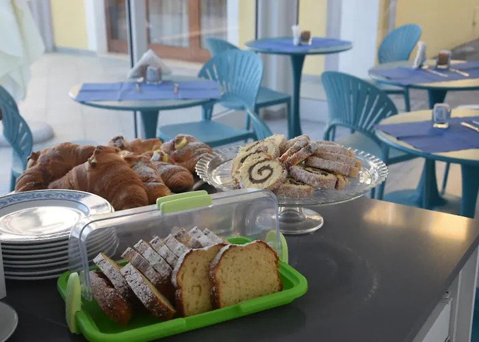 Alojamento de Acomodação e Pequeno-almoço Al Chiaro Di Luna Paola