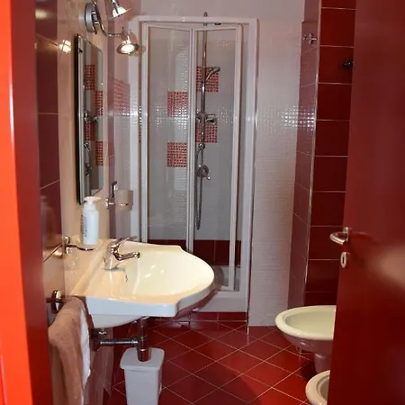 Al Chiaro Di Luna Paola