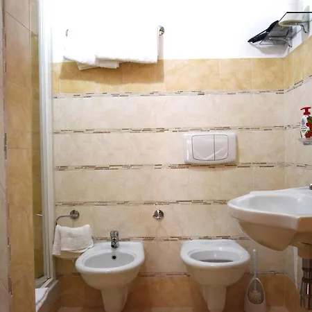 Al Chiaro Di Luna 3*