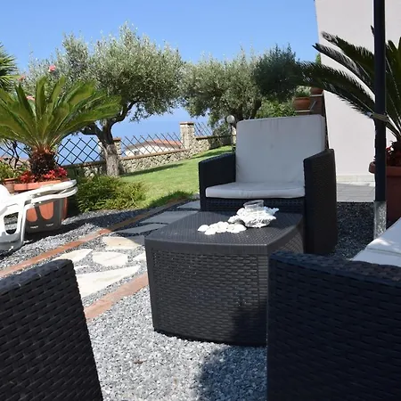 Oda ve Kahvaltı Al Chiaro Di Luna Paola