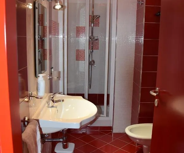 Al Chiaro Di Luna 帕奥拉