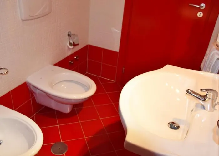 Al Chiaro Di Luna 住宿加早餐酒店 3*