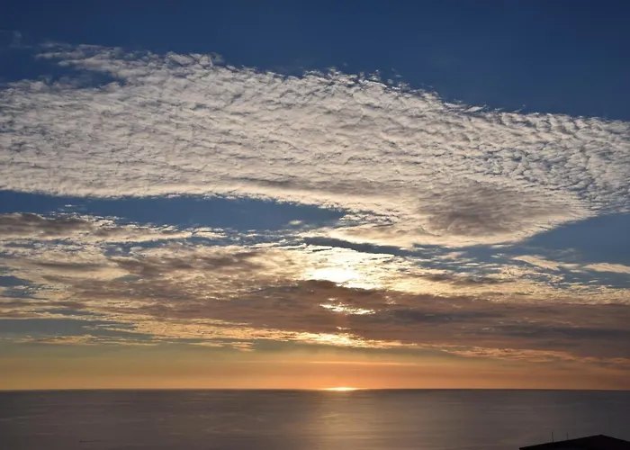 Al Chiaro Di Luna 3*