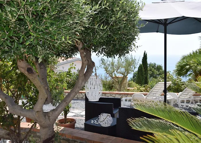 住宿加早餐酒店 Al Chiaro Di Luna 帕奥拉